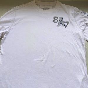 AéRopostale white T-shirt